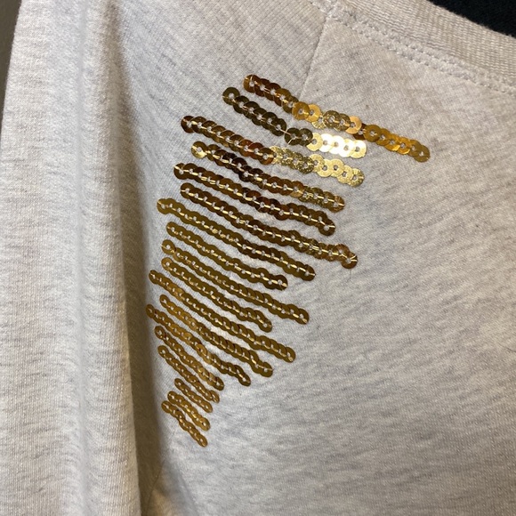 C New Directions Weekend Women’s Large Wide Crewneck Sweater Gold Sequins - Picture 2 of 5